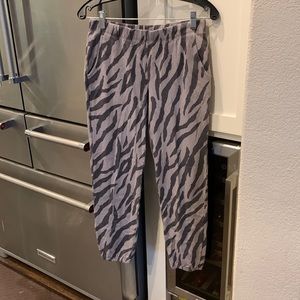 Monrow gray zebra sweatpants with pockets, size XS, NWT